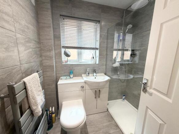 3 bed Semi-Detached for sale Image 9