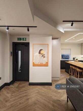 House in Newcastle Upon Tyne - View 5