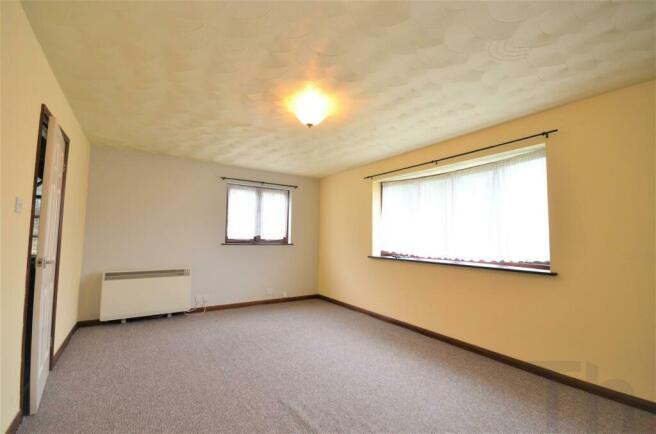 Living Room - Newport - Isle of Wight Lettings.JPG