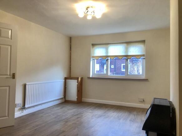 Fulbeck, Widnes, Cheshire, WA8 - Vaade 3