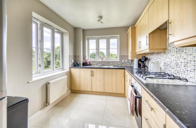 3 Kitchen.jpg