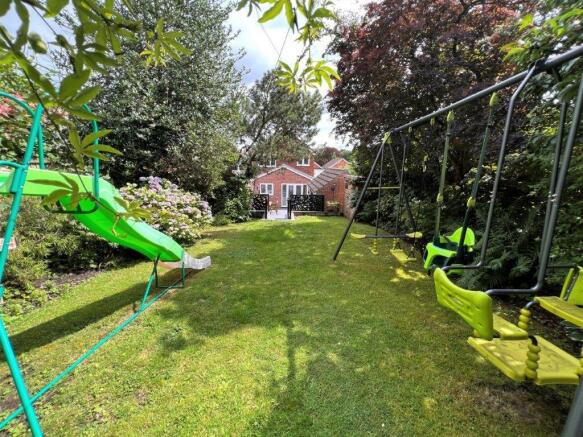 garden swings.jpg