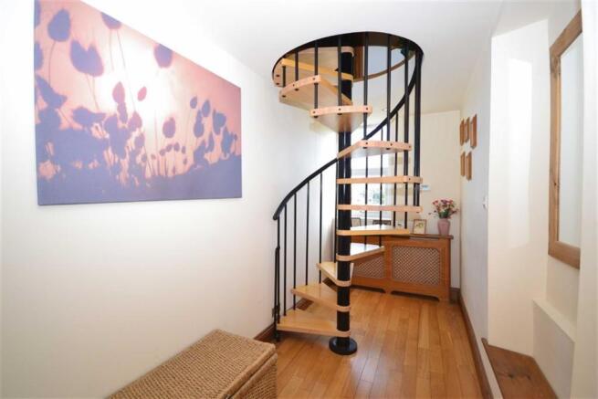 FIRST FLOOR ACCOMMOD