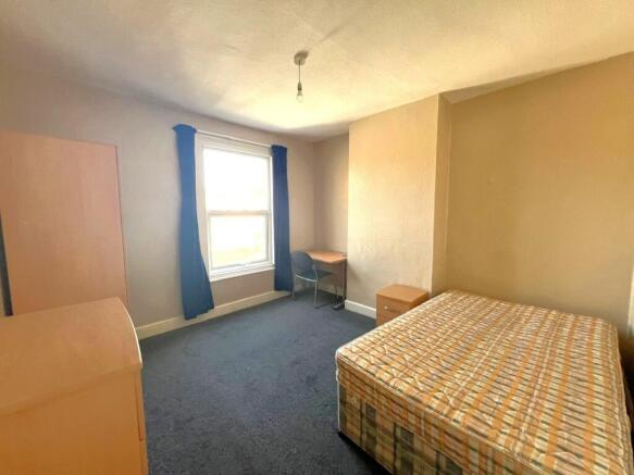 Bedroom 2.jpg