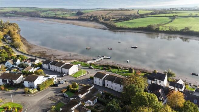4 Glanteifion Flats, The Moorings St. Dogmaels, Cardigan, SA43 3GF 1.jpg