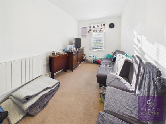 CAM05425G0-PR0179-STILL006.jpg