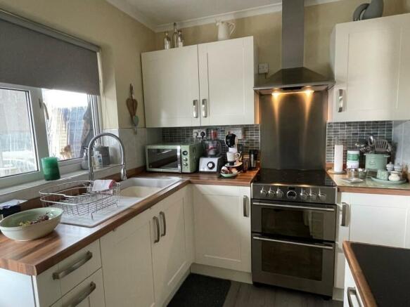 kitchen1.jpg