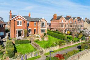 6, Severn Bank, Shrewsbury SY1 2JD
