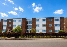 16, 26 Stevanne Court, Lessness Park, Belvedere DA17 5BG