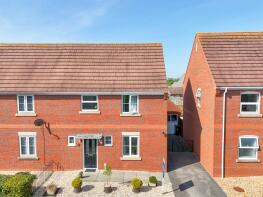52, Gielgud Close, Burnham-on-sea TA8 1RH