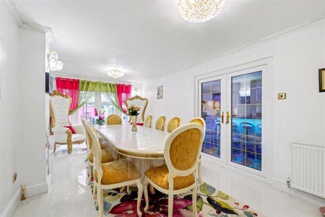 Dining Room_3.jpeg