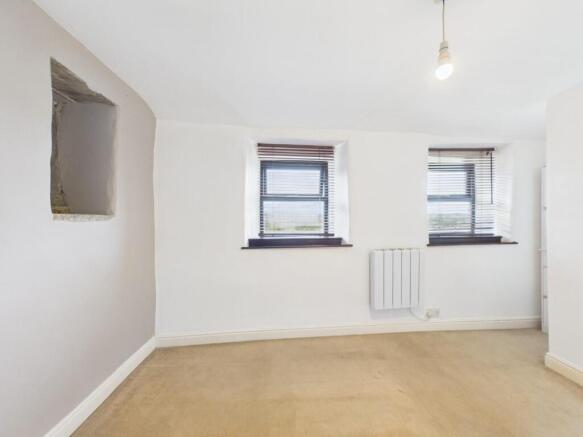 1 bed House for sale Image 7