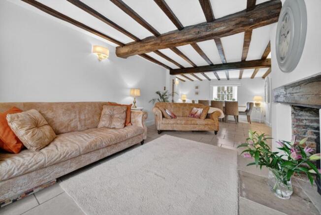 5 bed Detached for sale Image 6