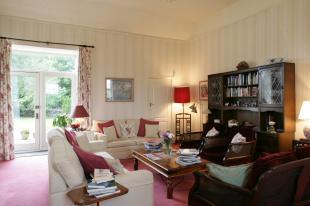 Formal Lounge
