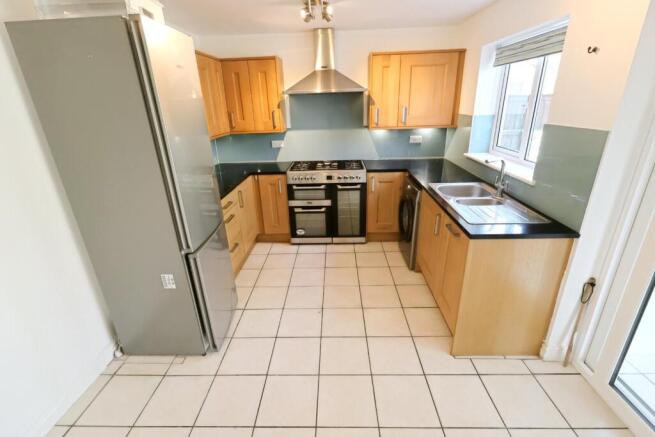 KITCHEN/BREAKFAST ROOM