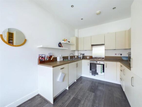 3 bed Semi-Detached for sale Image 6