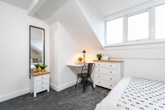 6 bed Terraced to rent Image 11