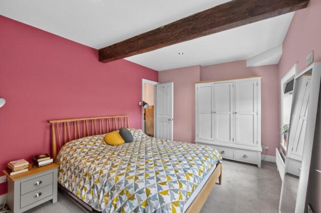 3 bed House for sale Image 9