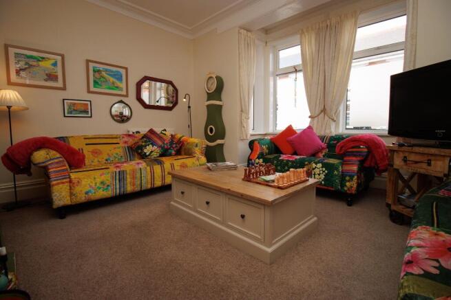 3 bed Town House for sale Image 5