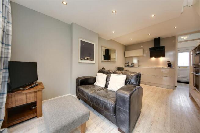 Living Room2.jpg