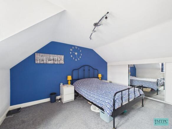 3 bed Semi-Detached to rent Image 6