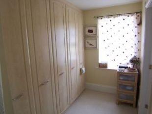 DRESSING ROOM