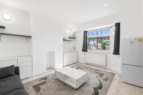 Elmcroft Close, Feltham, Middlesex, TW14