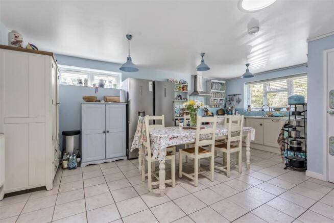 Sunnyside Kitchen2.jpg
