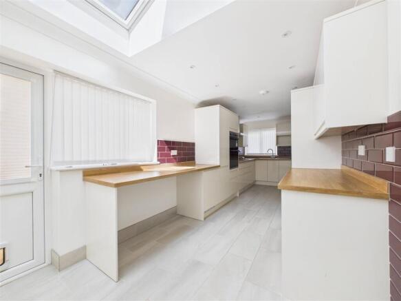 d0274ef47e1448a1a09ed9b8b97dbbdb_95_CAM02778G0-PR0