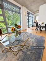 2, 43 Parkgate, Southgate Road, London N1 3JP