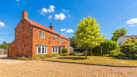 Widows Row, Laughterton, LN1