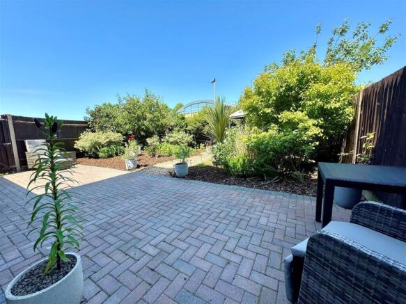 garden 2.jpg