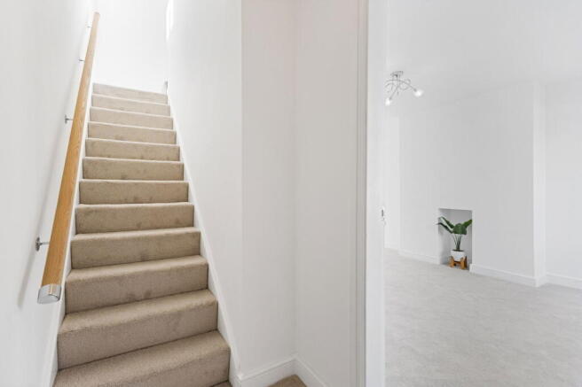 3 bed Semi-Detached for sale Image 8