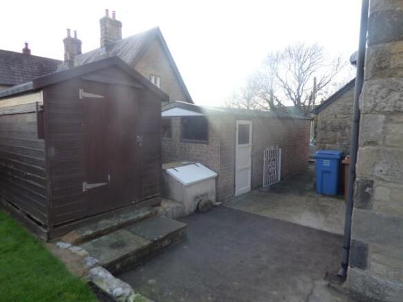 Garage & Shed