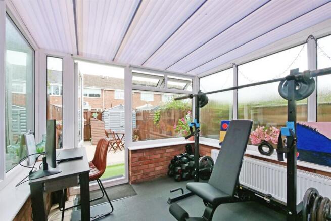 2 bed Terraced for sale Image 9