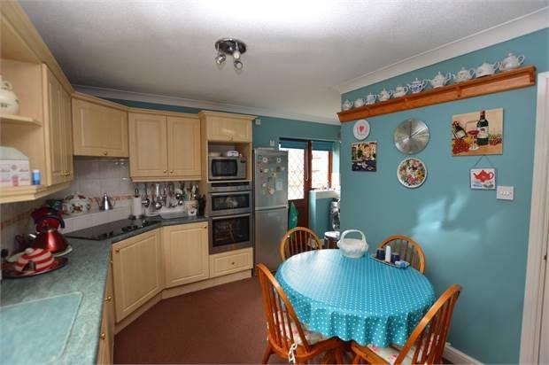 KITCHEN CONT