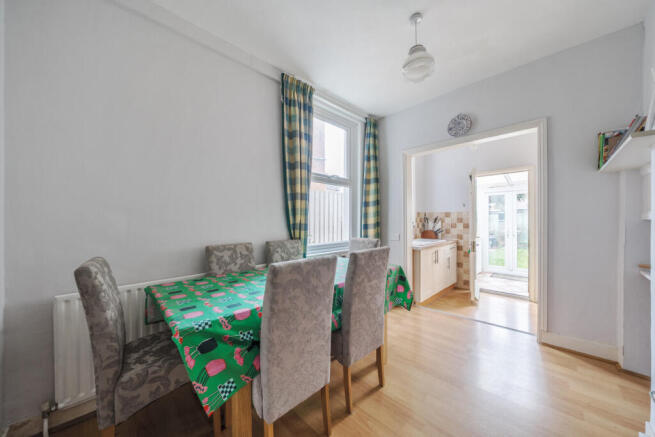 1416737-15-6995e5...