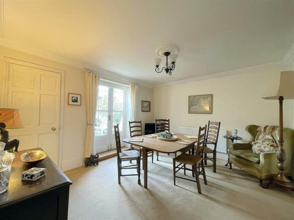 Dining Room (1).jpeg