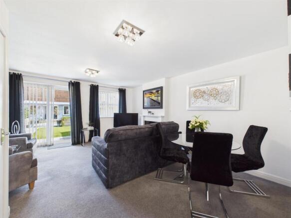 3 bed Semi-Detached for sale Image 5