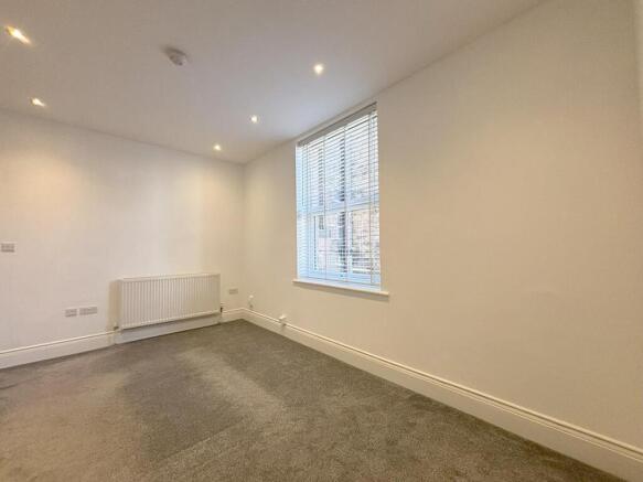 1 bed Flat to rent Image 7