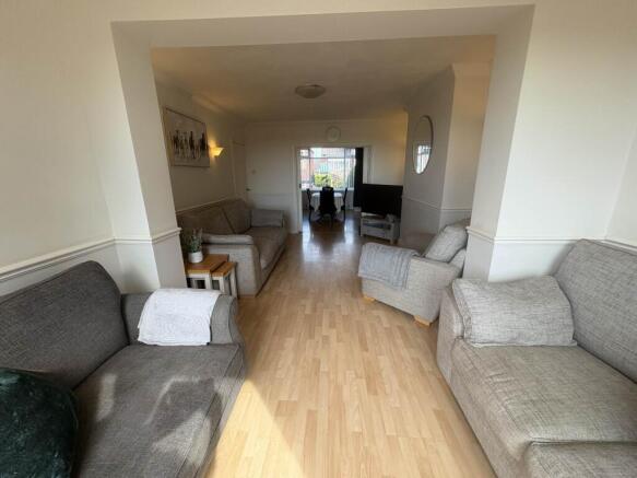 5 bed Semi-Detached for sale Image 7
