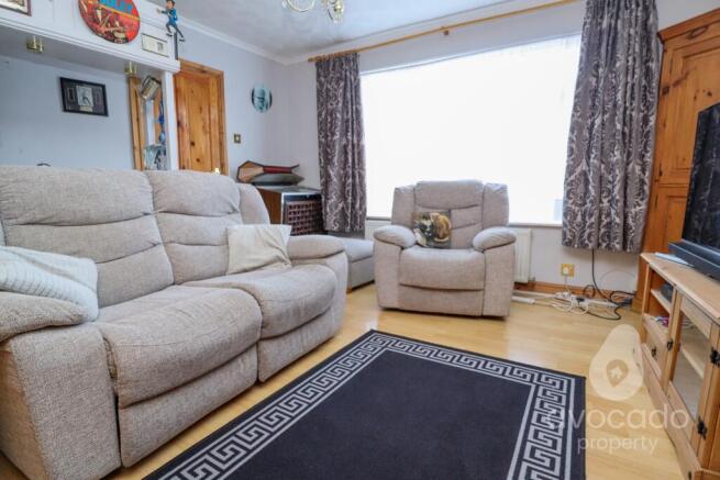 Giffard Drive, Farnborough, Hampshire, GU14 8PZ photo 4
