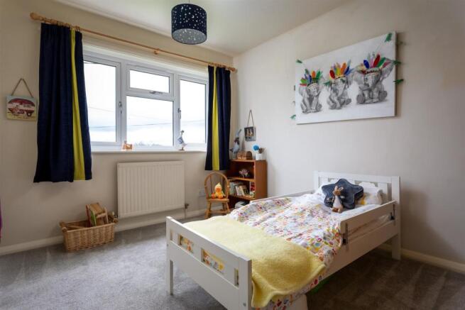38 - New Pike House - GL7 5NA - Web.jpg