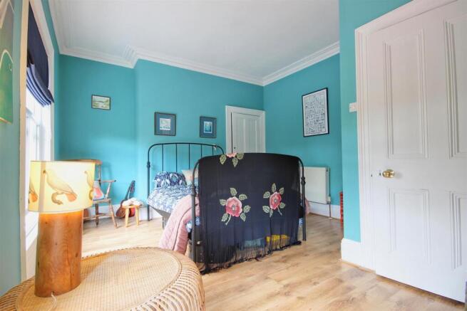 3 bed House for sale Image 8