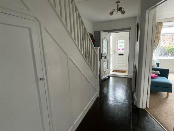 Entrance Hall..jpg