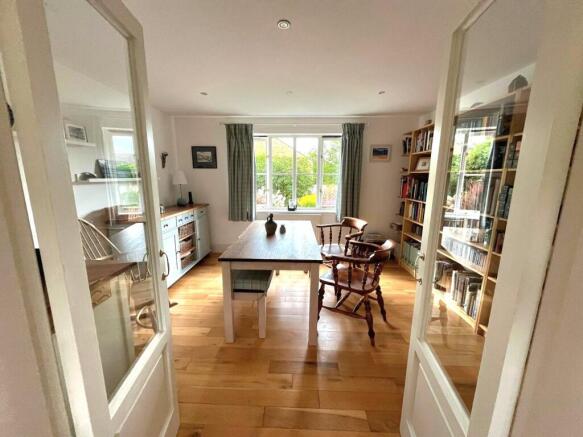 4 bed Detached for sale Image 12