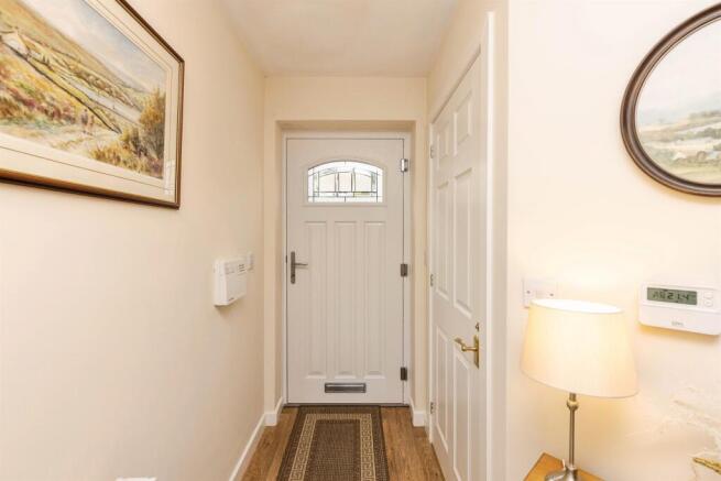 3 bed Semi-Detached for sale Image 9