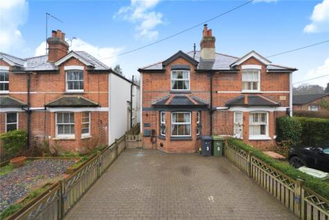 Aldershot Road, Pirbright, Woking, Surrey, GU24