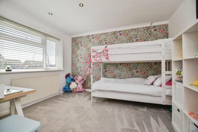 3 bed Semi-Detached for sale Image 12