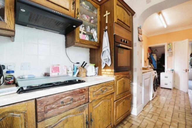3 bed Semi-Detached for sale Image 6
